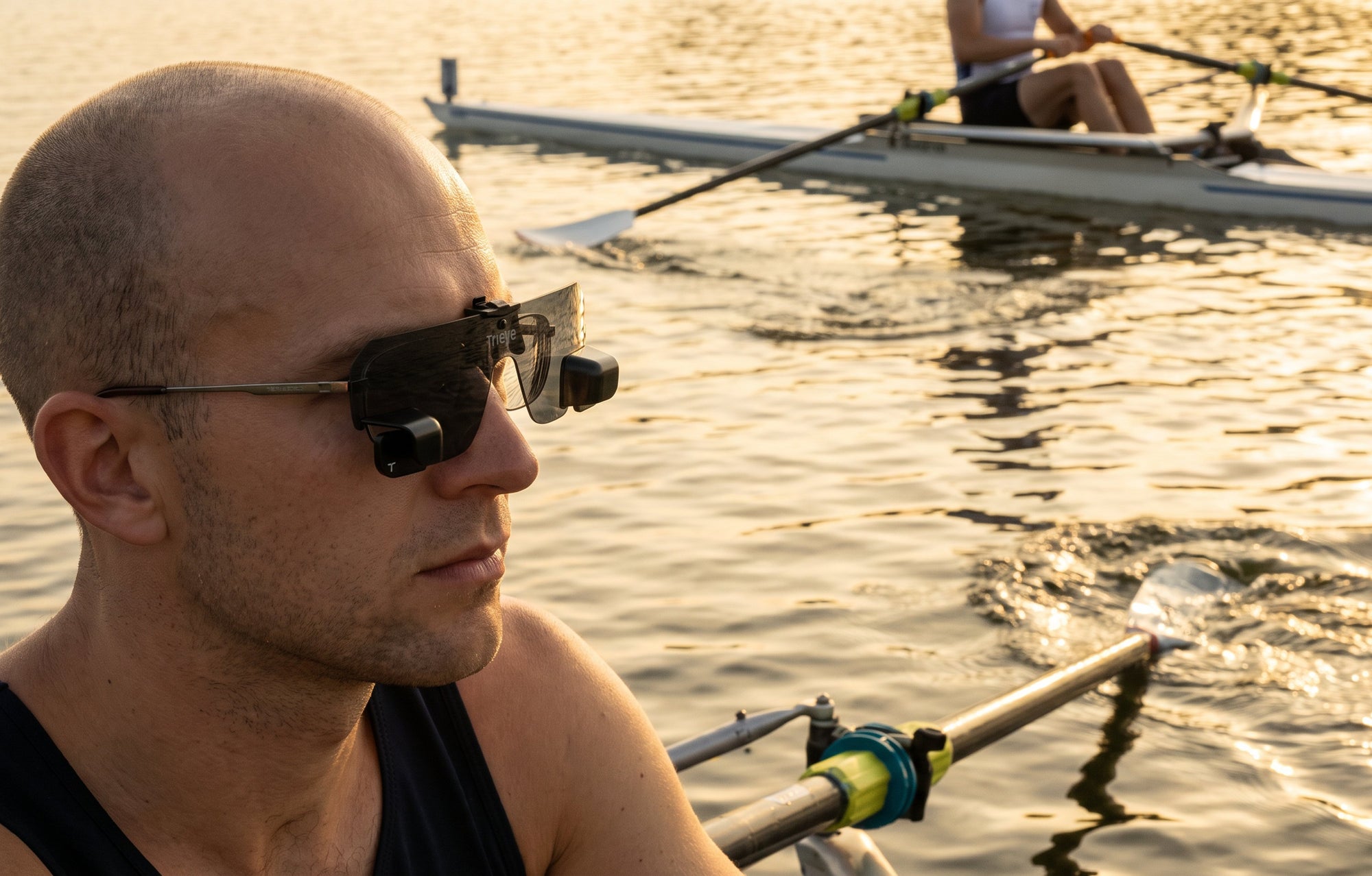 Polarized Smoke Sharp_clip_dual_lifestyle_rowing-glance