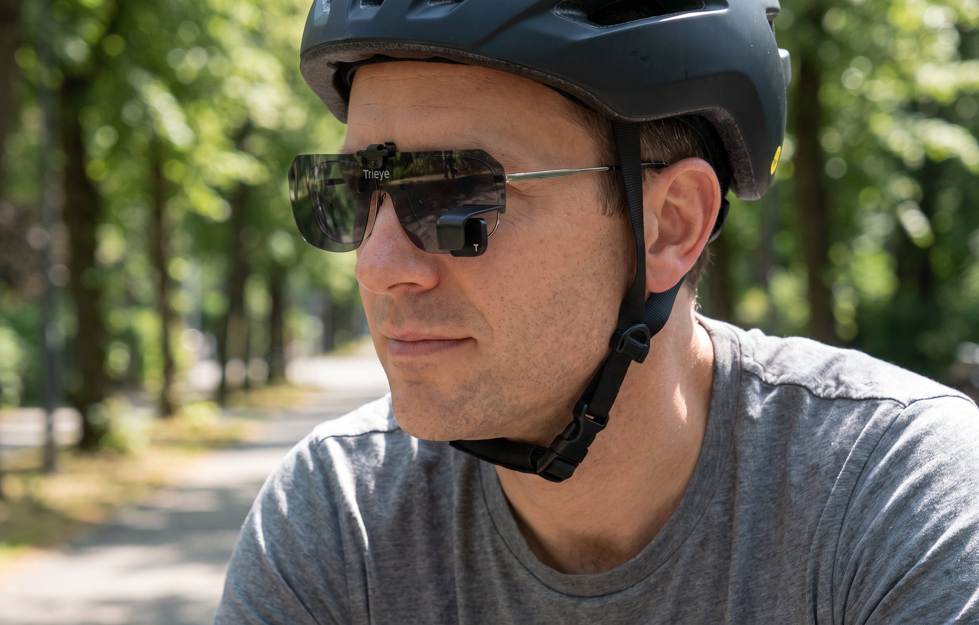 Polarized Smoke Sharp_clip_left_lifestyle_cycling-profile