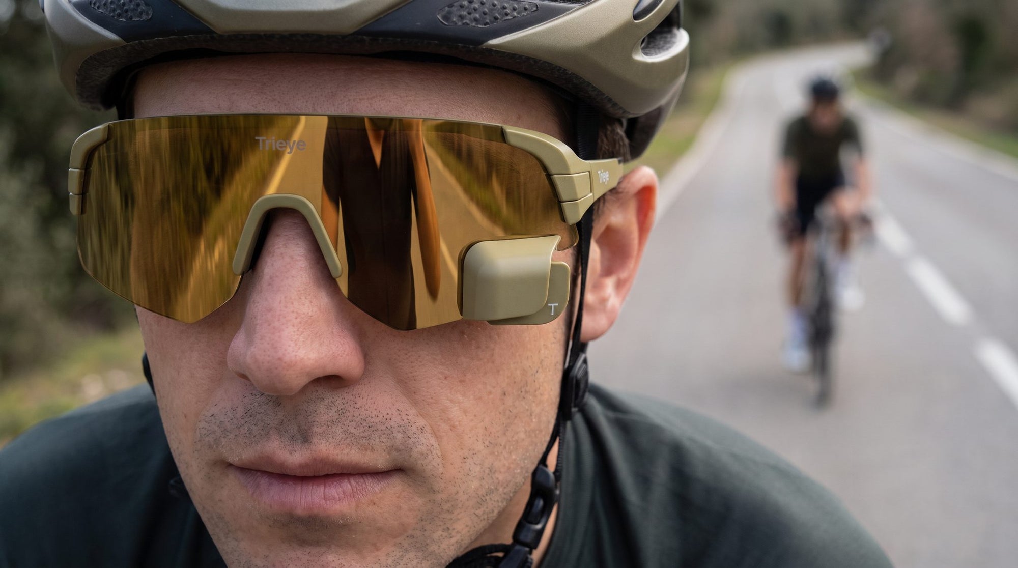 Matte Olive_Reflective Gold Sharp