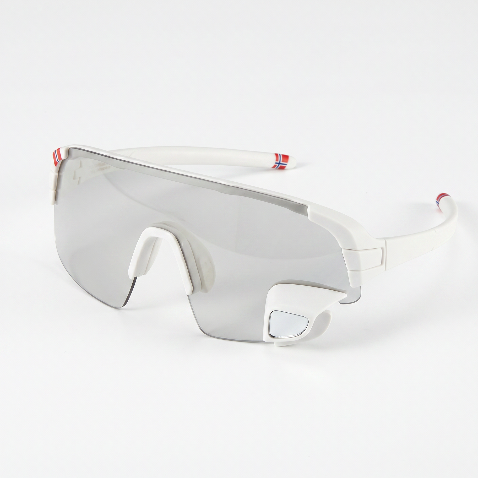 Matte White_Photochromic Smoke 0–2_Angle
