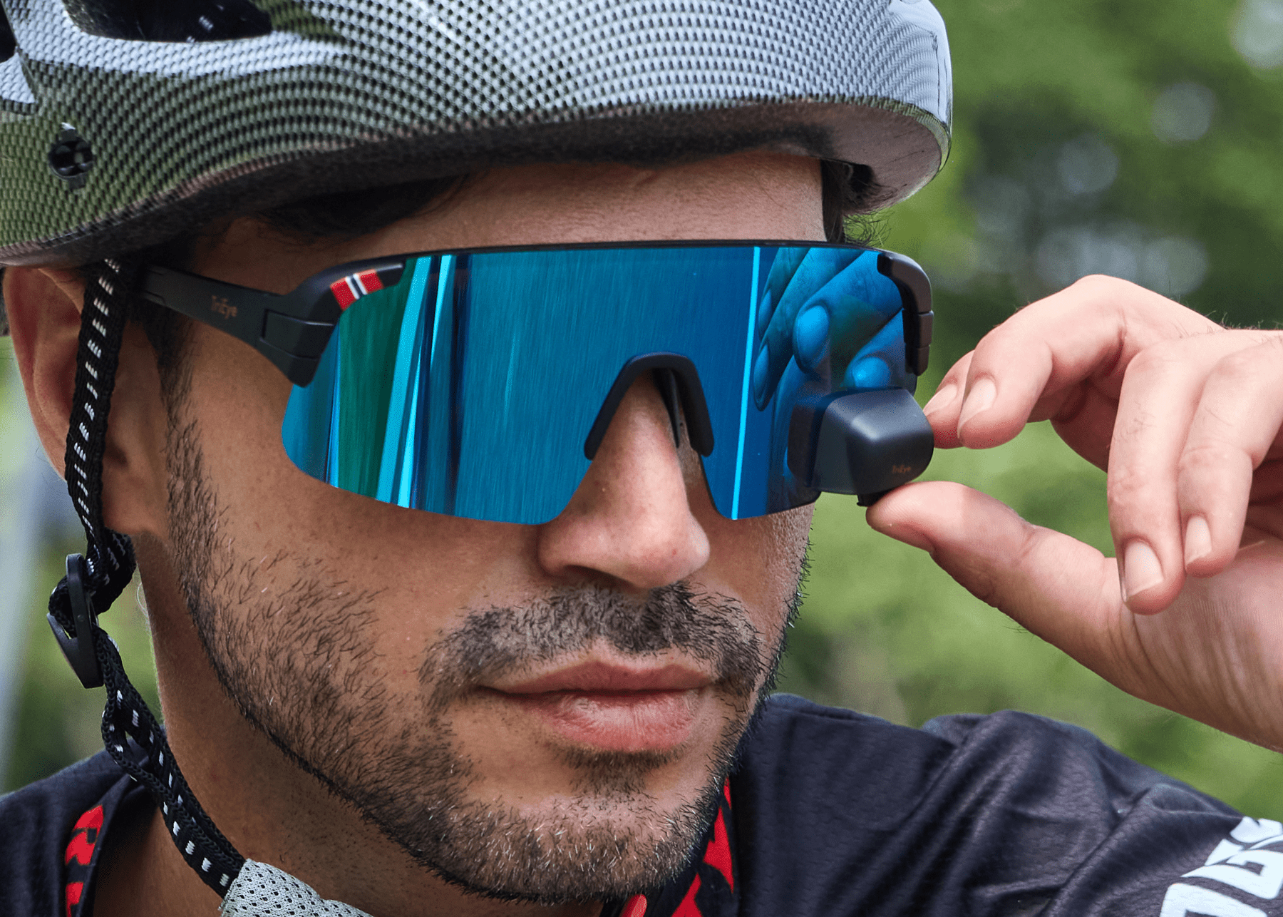 Reflective Blue_Matte Black