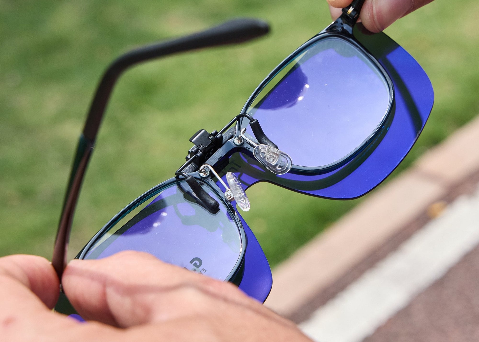 View Clip-On